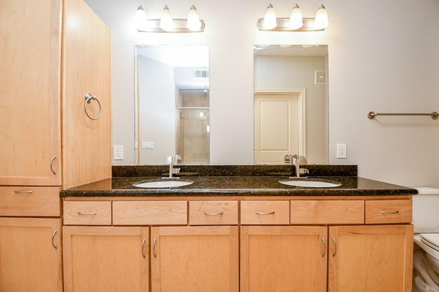 505 Jackson Hill Street 307, Houston, TX 77007