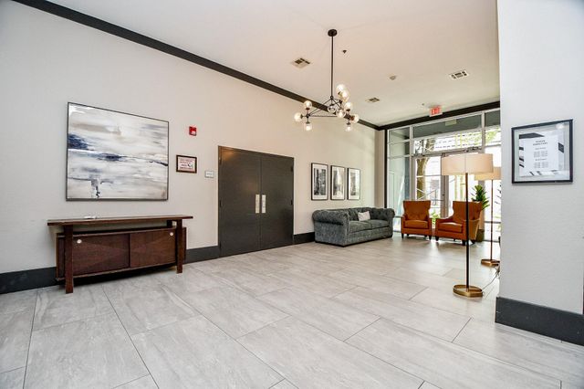 505 Jackson Hill Street 307, Houston, TX 77007