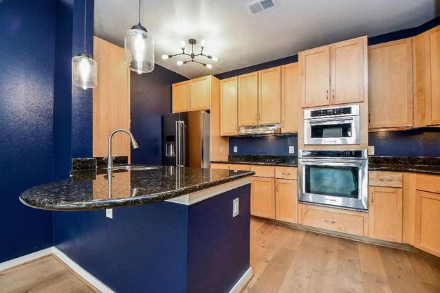 505 Jackson Hill Street 307, Houston, TX 77007