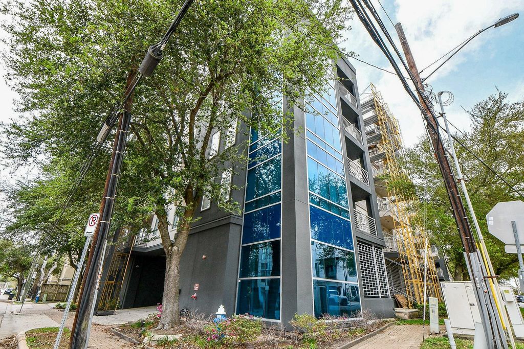 505 Jackson Hill Street 307, Houston, TX 77007