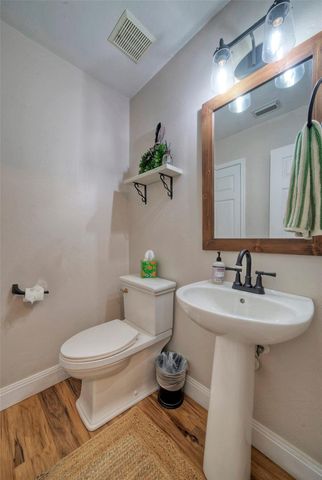 511 Chaneys XING, Bertram, TX 78605