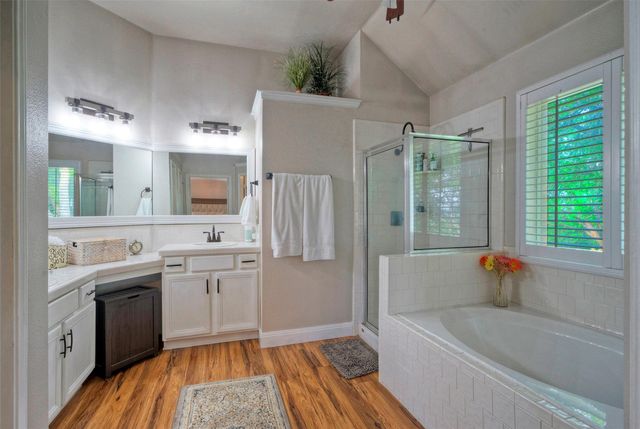 511 Chaneys XING, Bertram, TX 78605