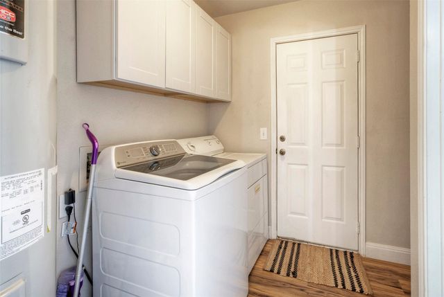 511 Chaneys XING, Bertram, TX 78605