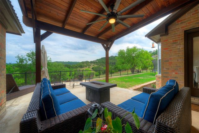 511 Chaneys XING, Bertram, TX 78605