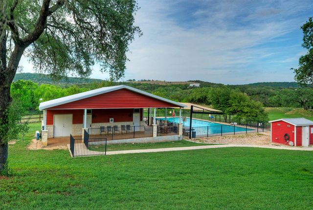 511 Chaneys XING, Bertram, TX 78605