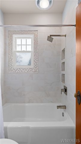 686 Niagara Falls Boulevard, North Tonawanda, NY 14120