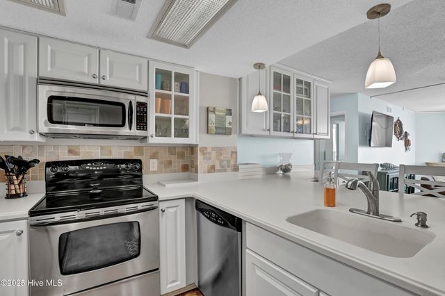 2000 New River Inlet Road 1210, North Topsail Beach, NC 28460