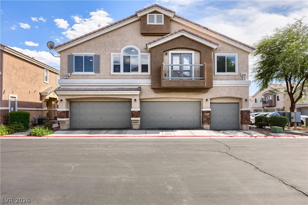 5545 Dueces Wild Court 101, Las Vegas, NV 89122 — photo 2