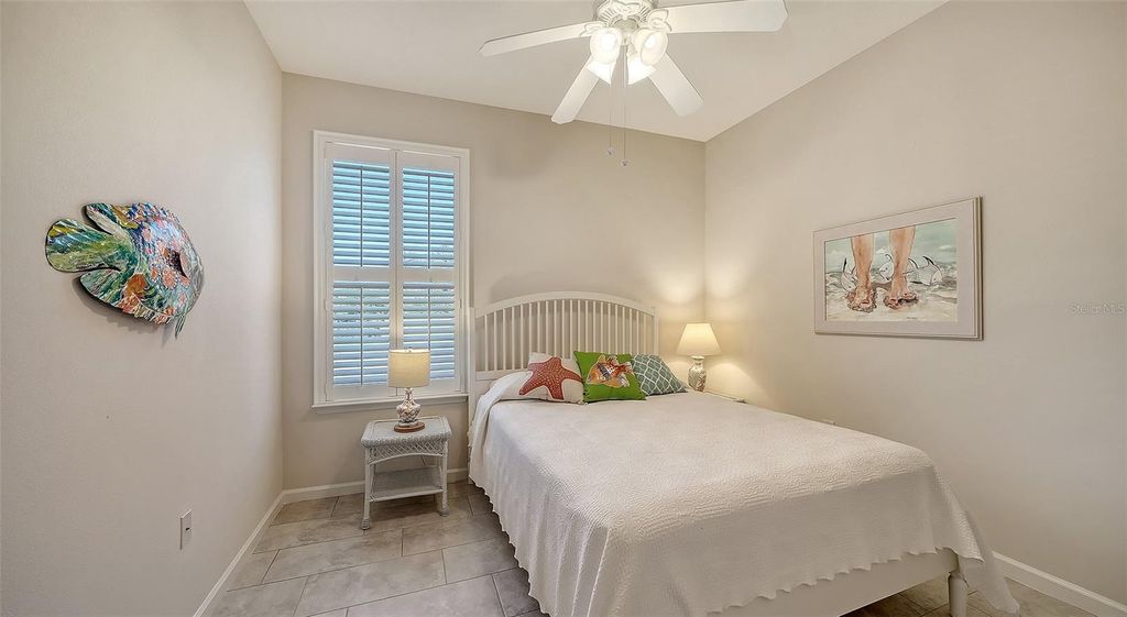 Image 24 of property listing at 1852 BATELLO DRIVE, Venice, FL 34292