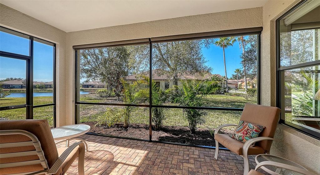 Image 27 of property listing at 1852 BATELLO DRIVE, Venice, FL 34292