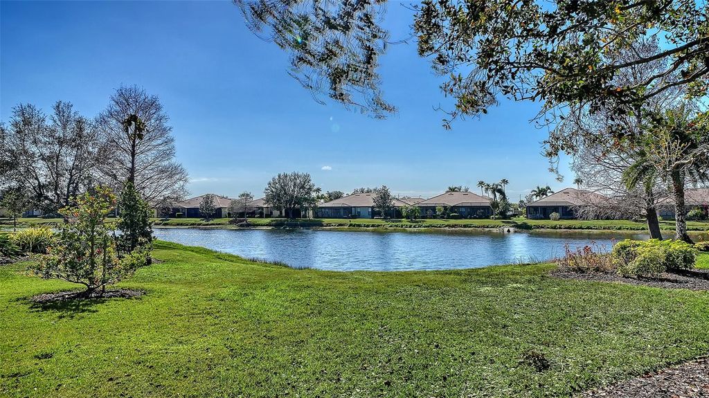 Image 29 of property listing at 1852 BATELLO DRIVE, Venice, FL 34292