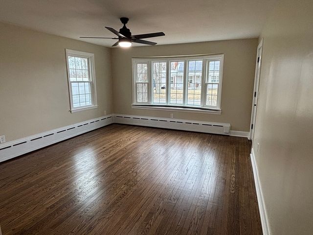 52 Bushee Rd, Swansea, MA 02777