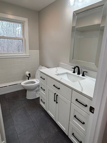 52 Bushee Rd, Swansea, MA 02777