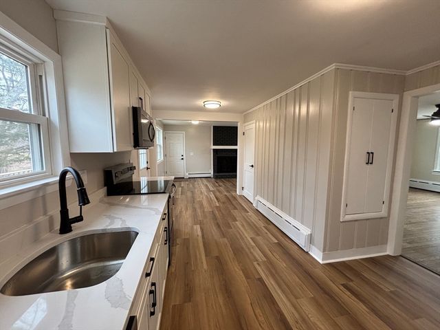 52 Bushee Rd, Swansea, MA 02777