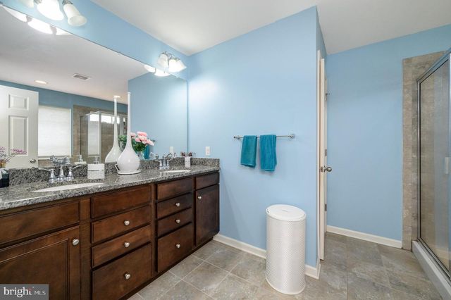 29 MORRIS LN, Cranbury, NJ 08512