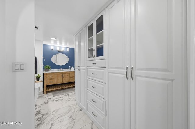 4350 E WINCHCOMB Drive, Phoenix, AZ 85032