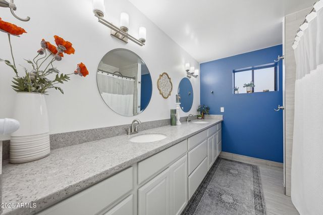 4350 E WINCHCOMB Drive, Phoenix, AZ 85032