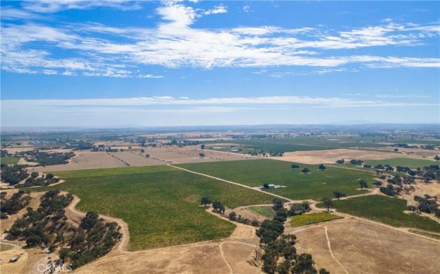 1600 Adobe Road, Paso Robles, CA 93446