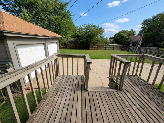 2203 N Barnes Avenue, Oklahoma City, OK 73107