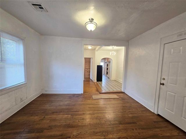 2203 N Barnes Avenue, Oklahoma City, OK 73107