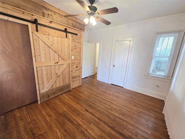 2203 N Barnes Avenue, Oklahoma City, OK 73107