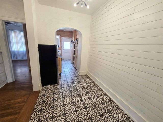 2203 N Barnes Avenue, Oklahoma City, OK 73107