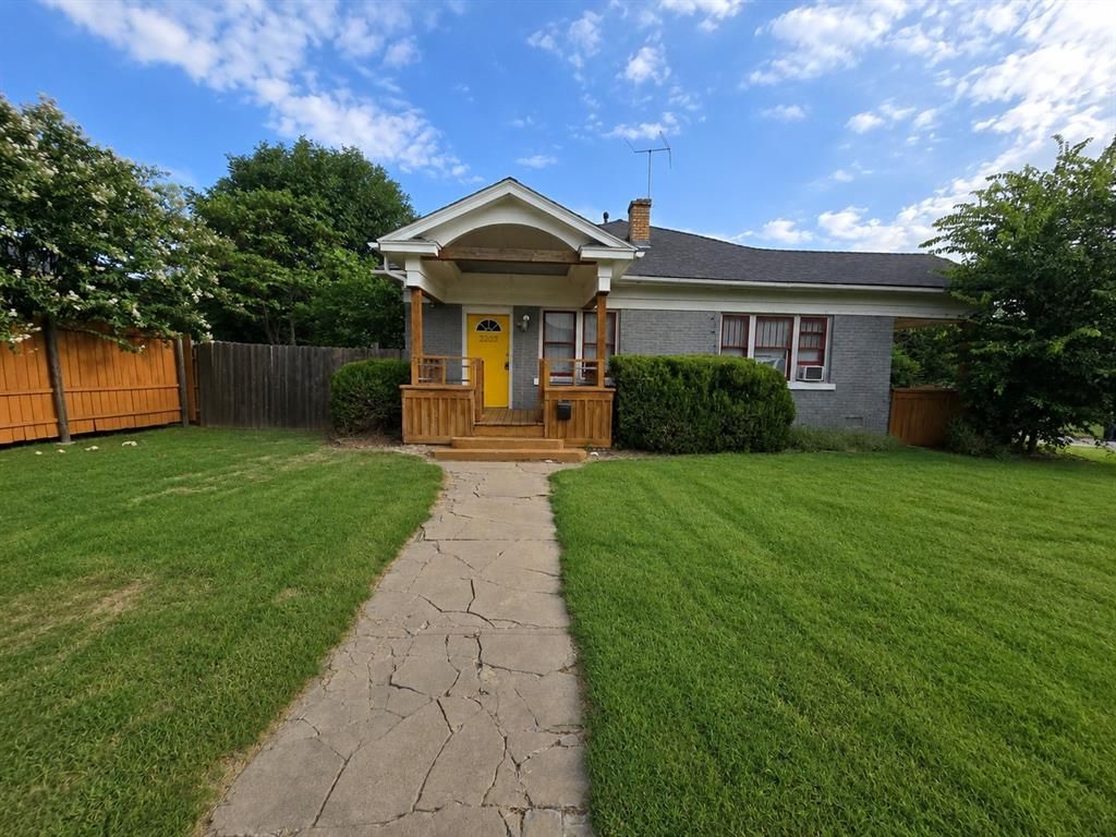 2203 N Barnes Avenue, Oklahoma City, OK 73107