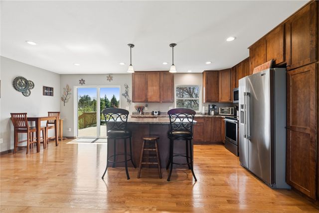 2425 Kenway Boulevard SW, Cedar Rapids, IA 52404