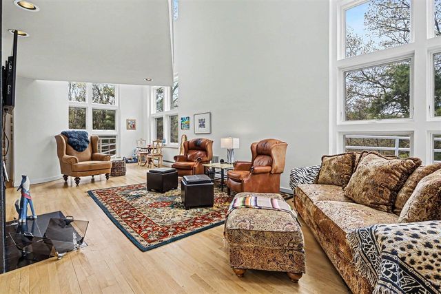 51212 Deer Park Drive, New Buffalo, MI 49117