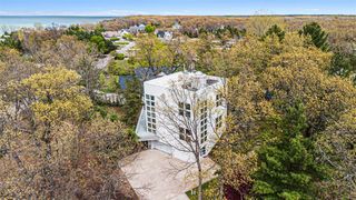 51212 Deer Park Drive, New Buffalo, MI 49117