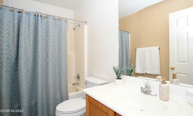 983 S Goldenweed Way, Tucson, AZ 85748