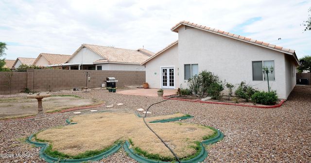 983 S Goldenweed Way, Tucson, AZ 85748