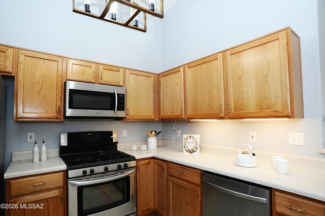 983 S Goldenweed Way, Tucson, AZ 85748