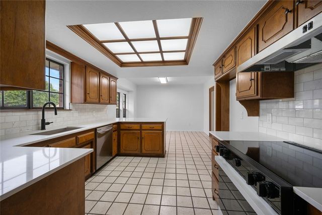 12501 Bannockburn Place, Oklahoma City, OK 73142