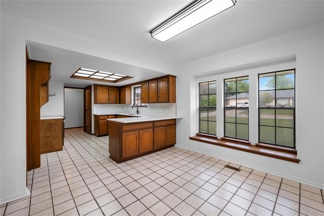 12501 Bannockburn Place, Oklahoma City, OK 73142