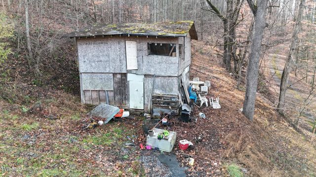 1704 North Main Avenue, Erwin, TN 37650