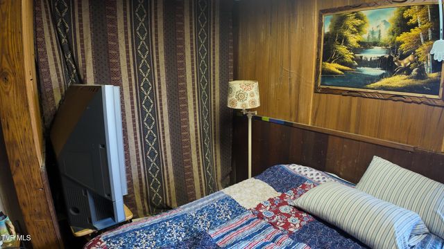 1704 North Main Avenue, Erwin, TN 37650