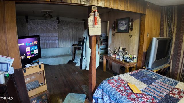 1704 North Main Avenue, Erwin, TN 37650