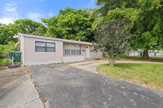 3621 NW 6th Pl, Lauderhill, FL 33311