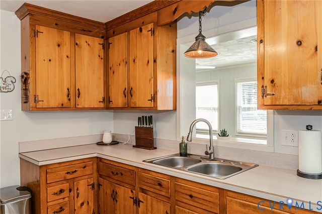 1927 F St, West Point, VA 23181