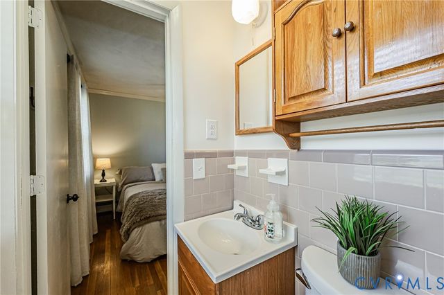 1927 F St, West Point, VA 23181