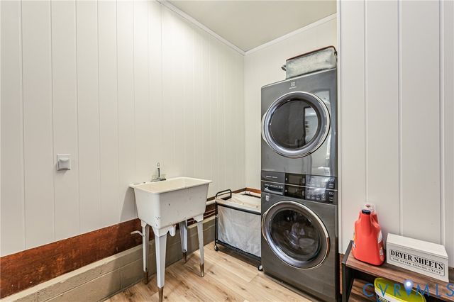 1927 F St, West Point, VA 23181