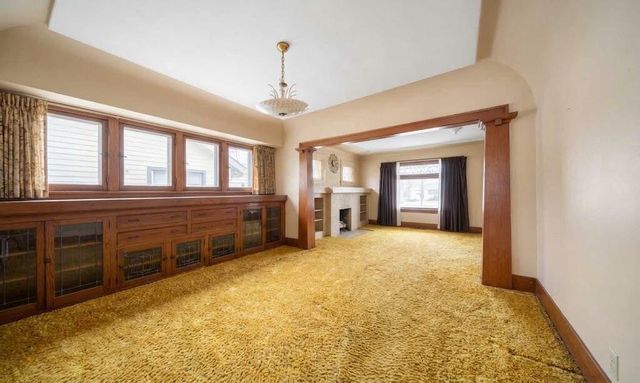 4070 N 16th STREET, Milwaukee, WI 53209