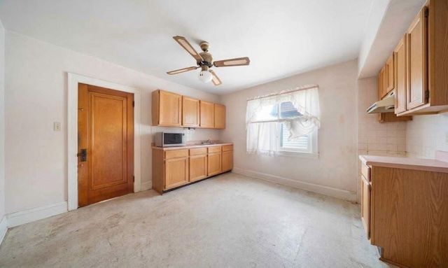 4070 N 16th STREET, Milwaukee, WI 53209