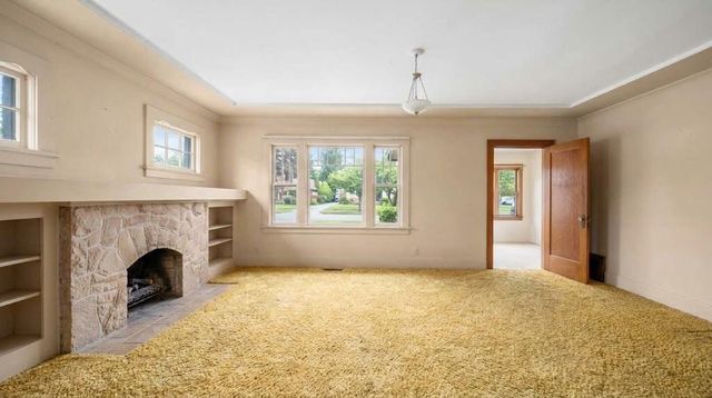4070 N 16th STREET, Milwaukee, WI 53209