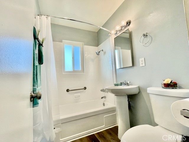 686 E Cottonwood Road E, Palm Springs, CA 92262