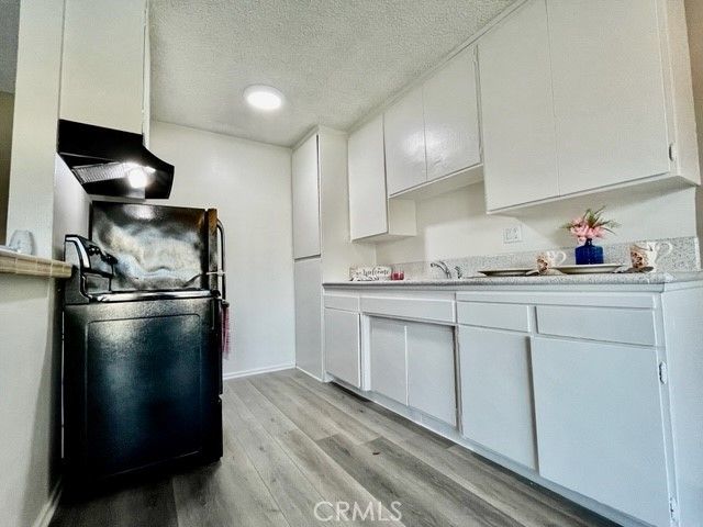 686 E Cottonwood Road E, Palm Springs, CA 92262