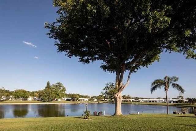 2015 SW 18th Drive, Boynton Beach, FL 33426