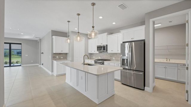 690 ALLORA AVENUE, Nokomis, FL 34275