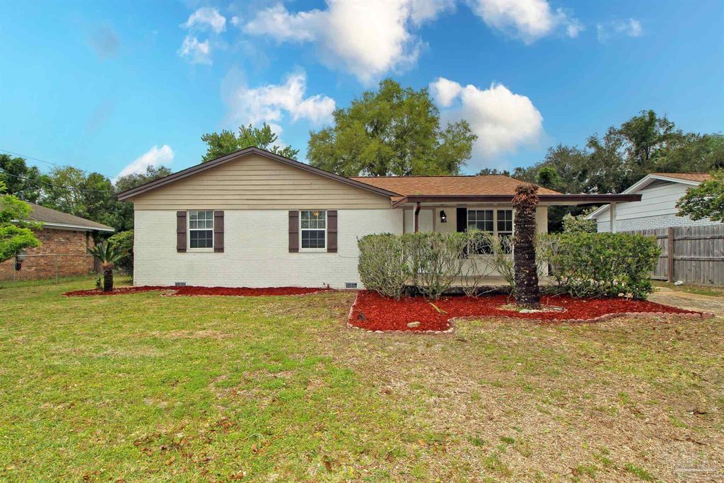 3214 Clemson Rd, Gulf Breeze, FL 32563
